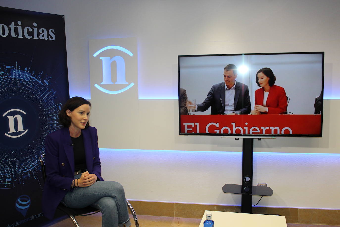 Fotos: Andrea Fernández, diputada nacional del PSOE, en una entrevista en leonoticias