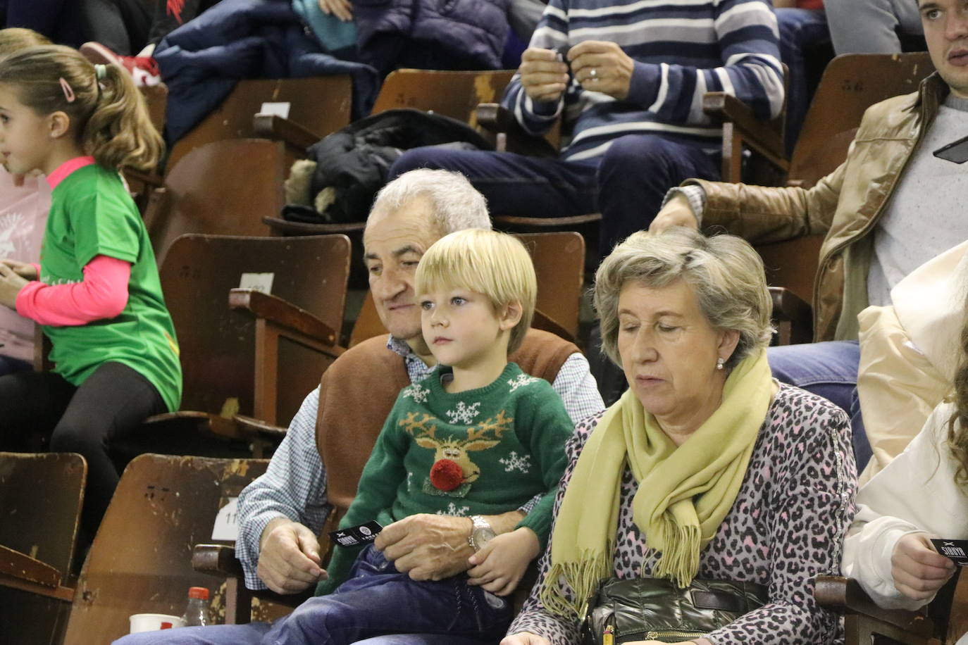 Los clubes deportivos y los ciudadanos de León se vuelcan en la celebración del acto solidario 'Reto Centenario Único'.