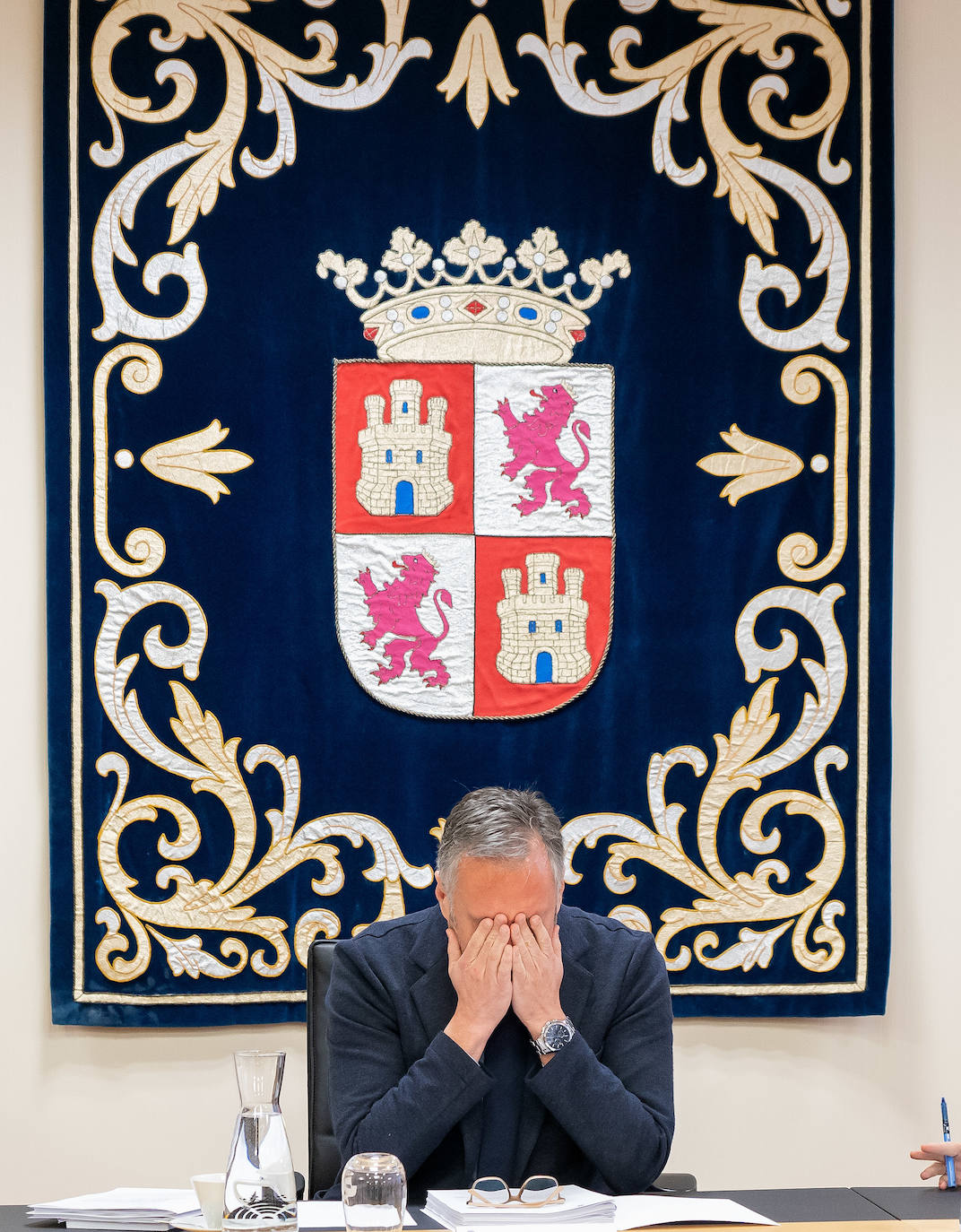 Reunión de la Mesa de las Cortes de Castilla y León, presidida por el presidente de las Cortes, Carlos Pollán, el vicepresidente primero, Javier Vázquez, y la vicepresidenta segunda, Ana Sánchez