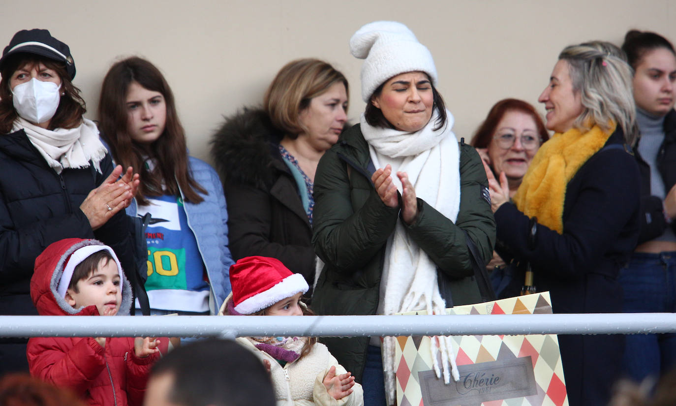 Concentración contra el cierre de la urgencias de pediatría en el centro de salud de Pico Tuerto de Ponferrada