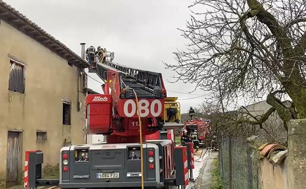 La rápida acutación de los Bomberos de León evitó males mayores.