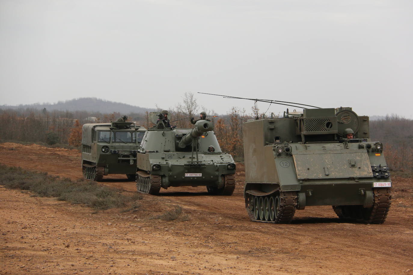 El Mando de Artillería realiza maniobras de fuego simulado en San Andrés del Rabanedo