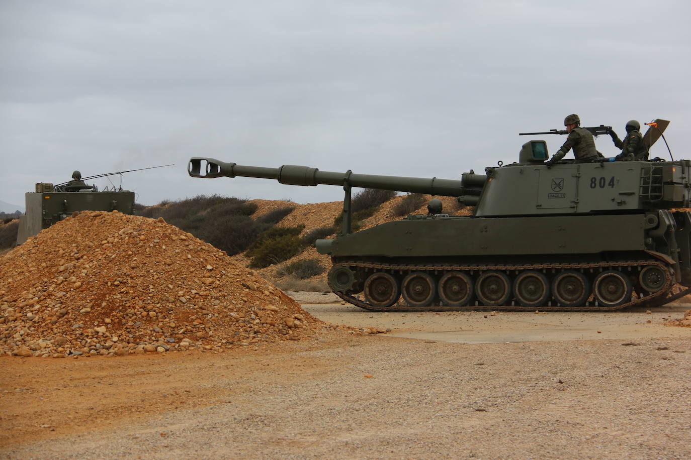El Mando de Artillería realiza maniobras de fuego simulado en San Andrés del Rabanedo