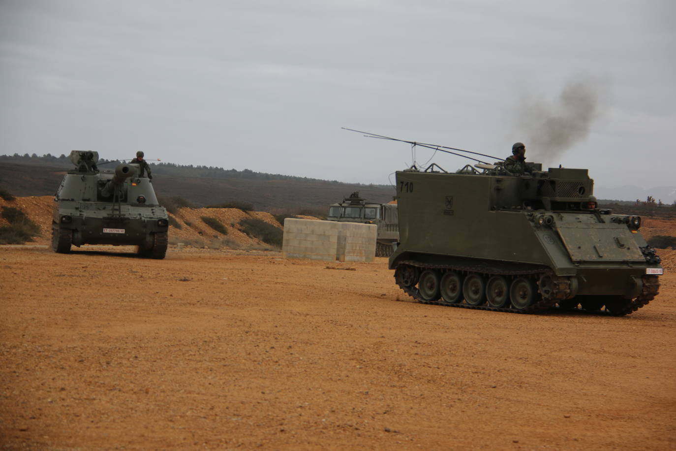 El Mando de Artillería realiza maniobras de fuego simulado en San Andrés del Rabanedo