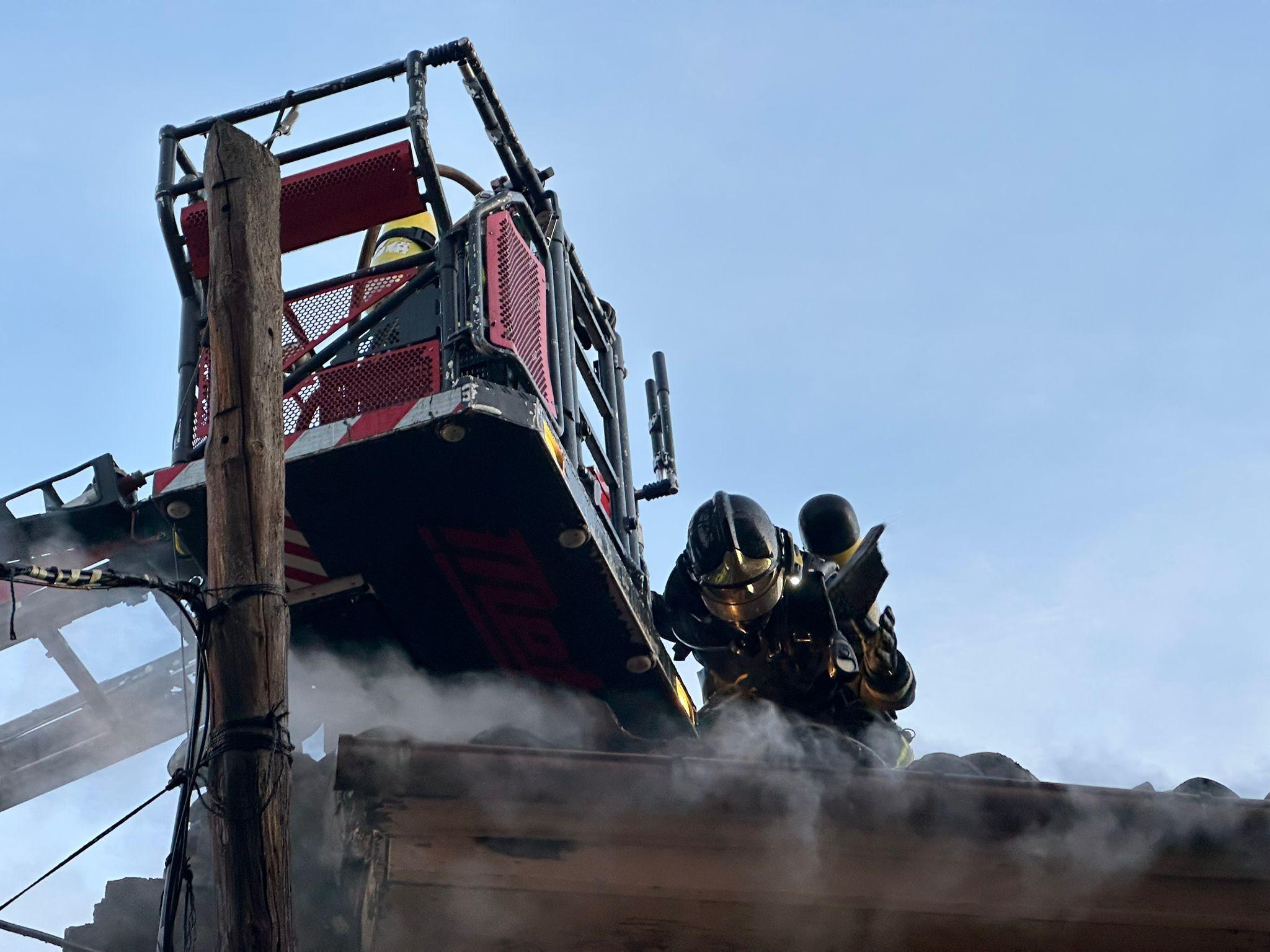 Incendio en una vivienda abandonada en la calle Alfonso el Justiciero de León