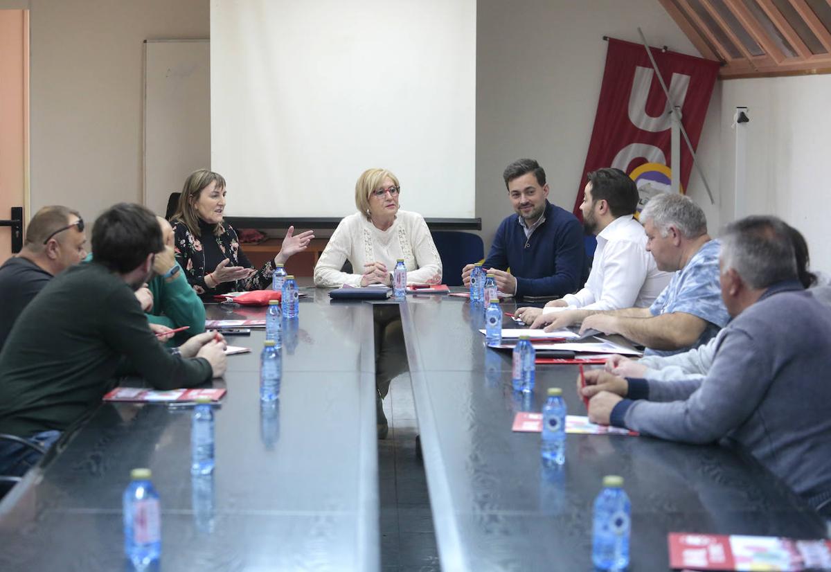 UGT ha promovido una reunión entre los representantes de los trabajadores y los procuradores autonómicos del PSOE Diego Moreno, Yolanda Sacristán e Isabel Gonzalo