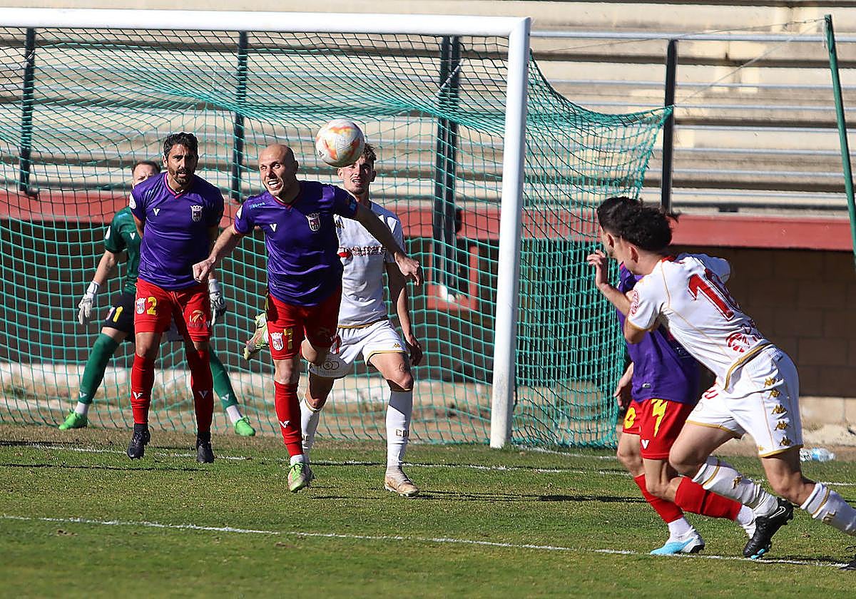 Imágenes del partido entre el Júpiter y el Palencia CF.