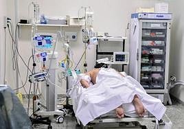 El PSOE exige que se doble el número de camas disponibles en la UCI del Caule.