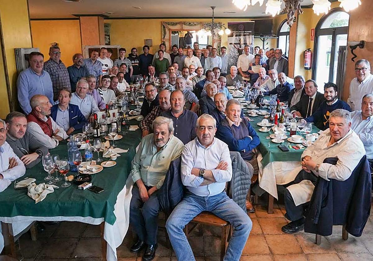 Un instante del encuentro de hermanos en una intensa jornada de confraternización.