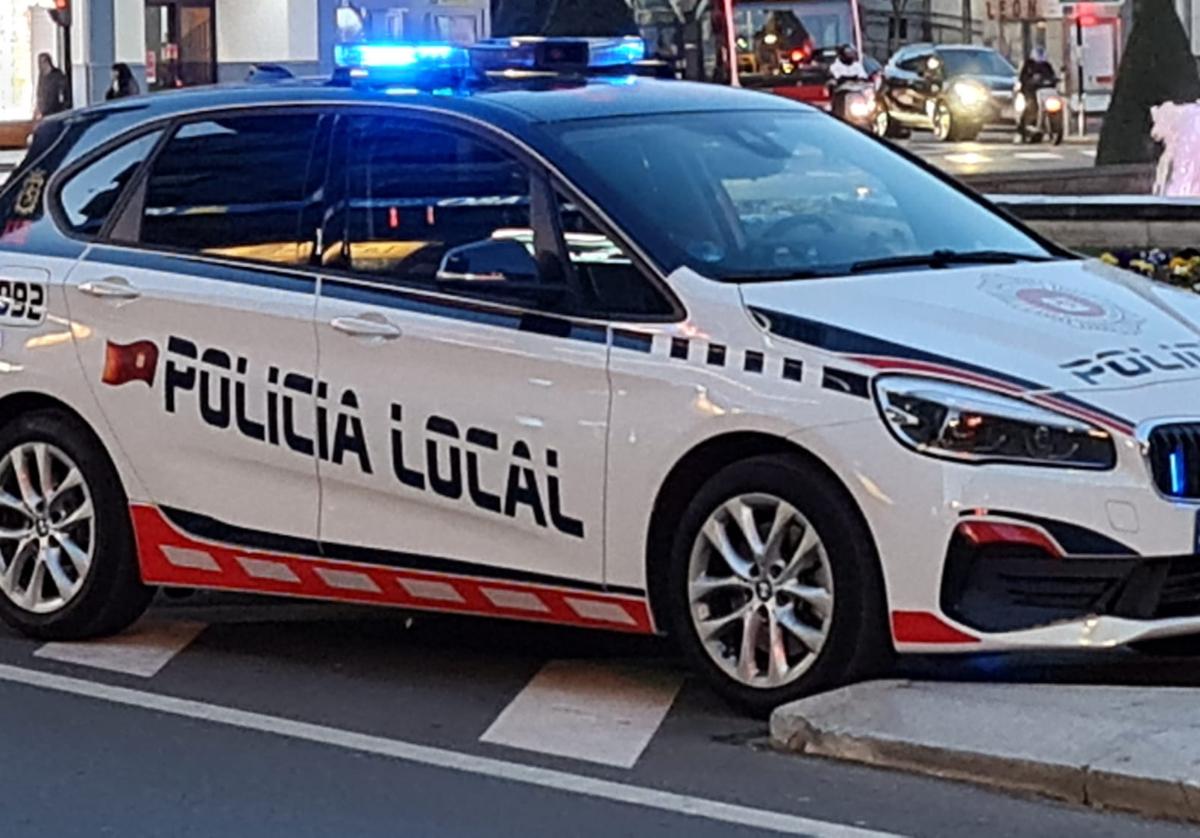 Un vehículo de la Policía Local de León.