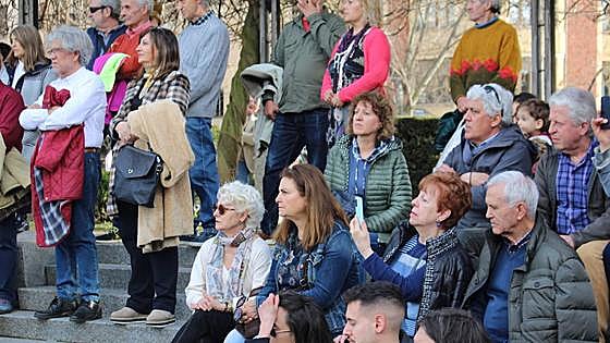 Descubrimiento de una placa en honor a Miguel Hernández