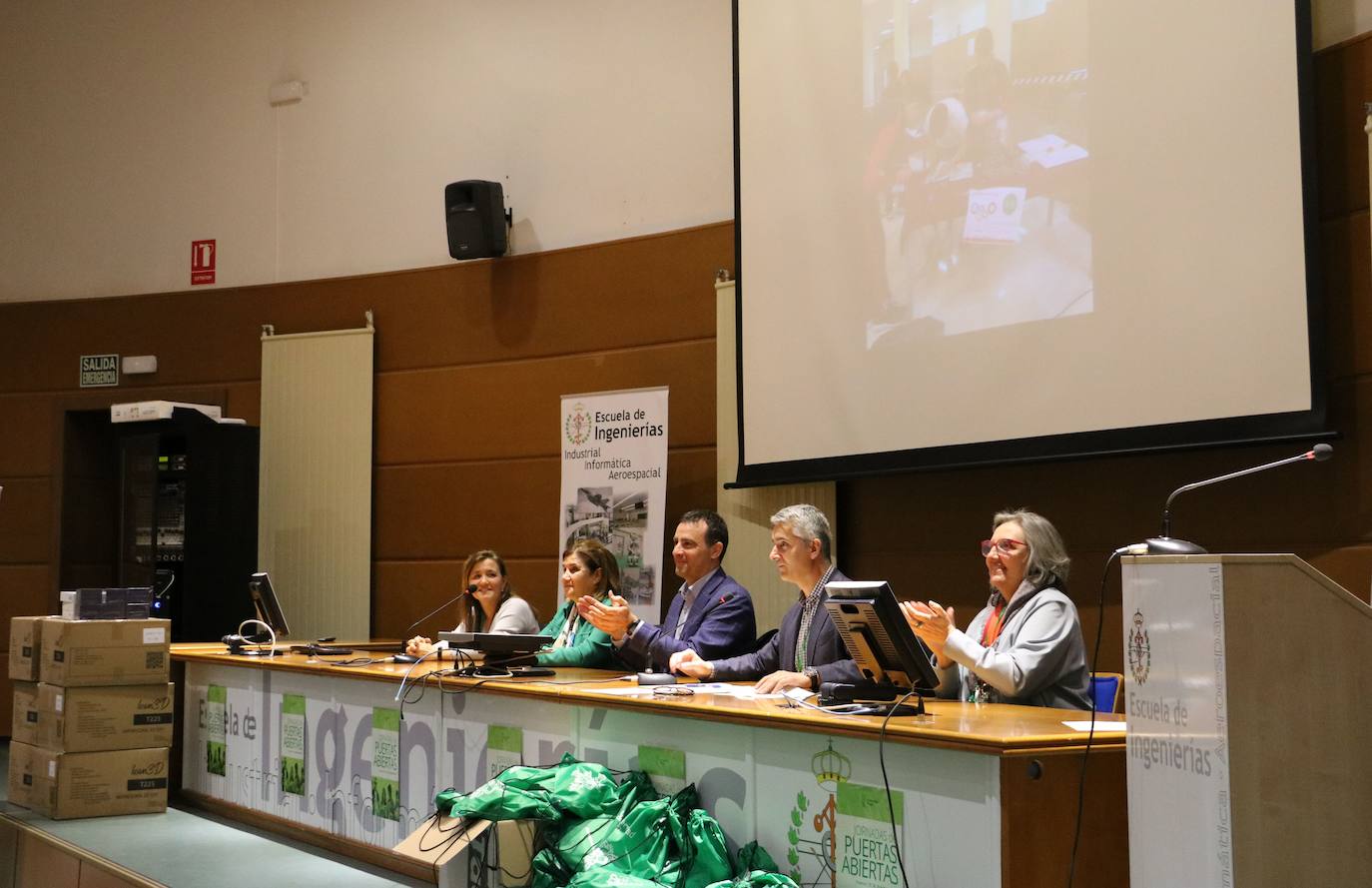 La ULE entrega los premios de la I Olimpiada de Ingeniería Industrial