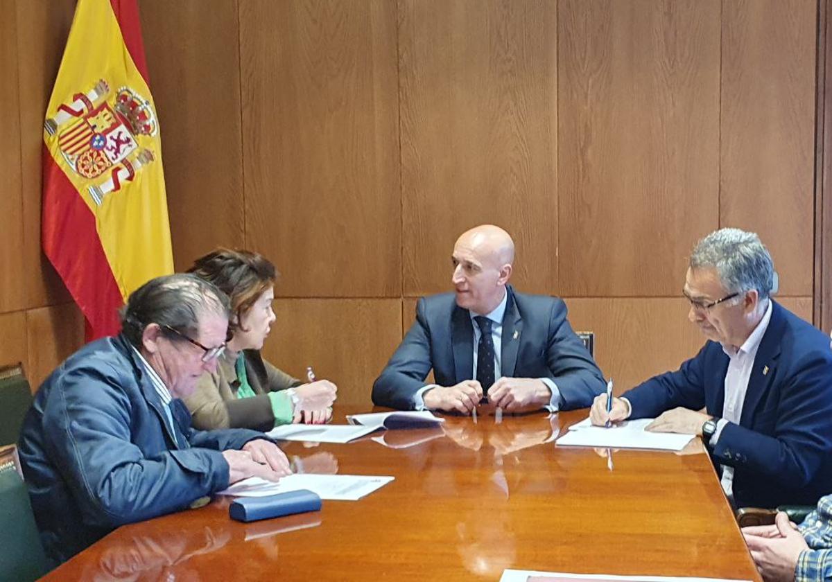 Firma del convenio de colaboración.