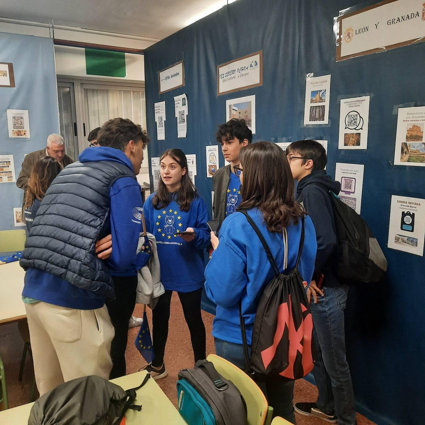 Embajadores del origen de la Democracia en Granada