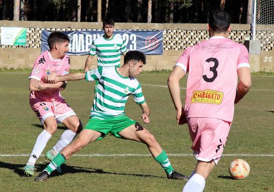 Imagen de archivo del partido entre el CD La Virgen y el Atlético Astorga.