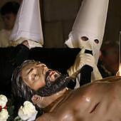 Cinco llagas iluminan noche leonesa