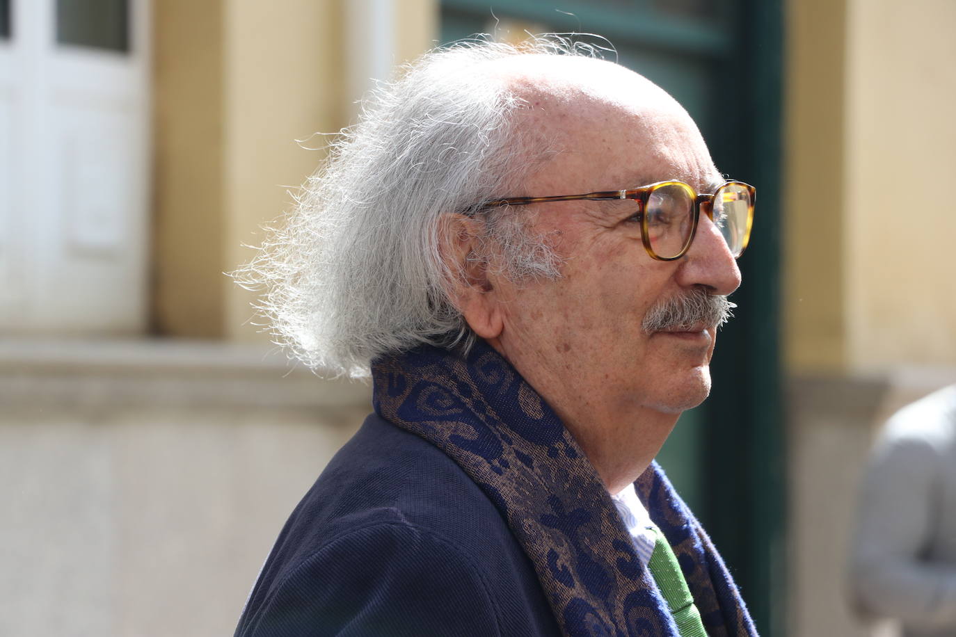 El presidente de la Junta participa en la apertura de la Casa de la Poesía-Fondo Cultural Antonio Colinas de La Bañeza