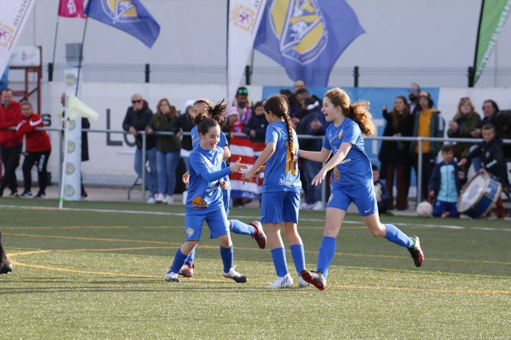 El Atlético reina en la II Olímpico Girls Cup