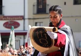 El pregón a caballo de la Cofradía de las Siete Palabra este jueves santo