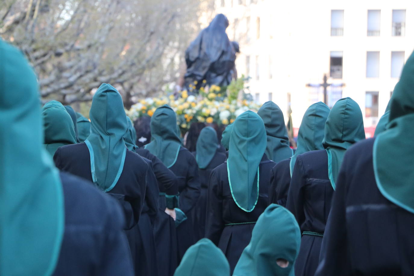 Procesión de María al Pie de la Cruz