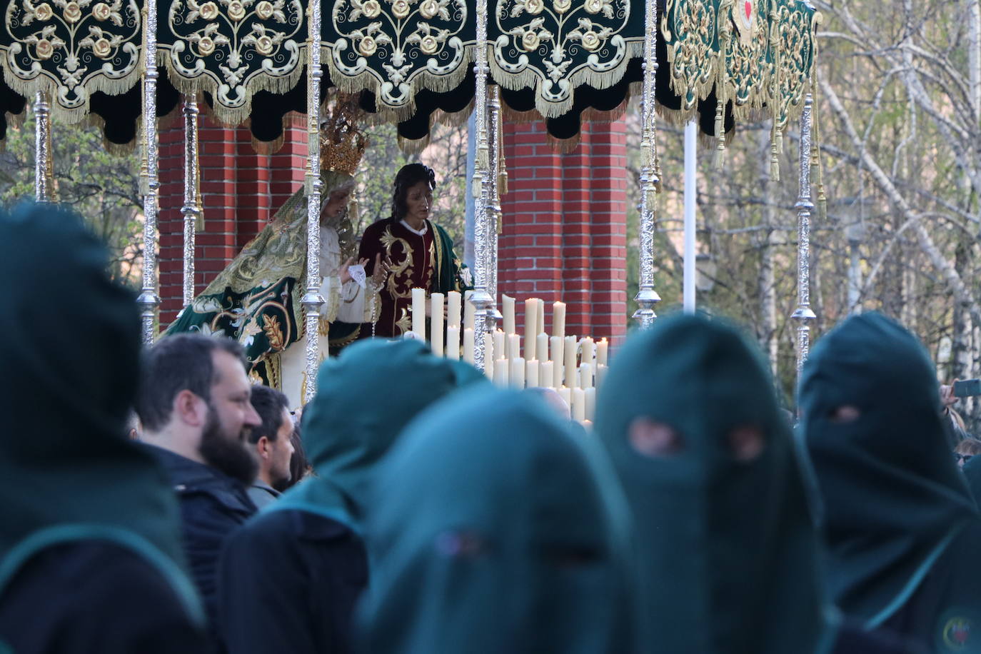 Procesión de María al Pie de la Cruz