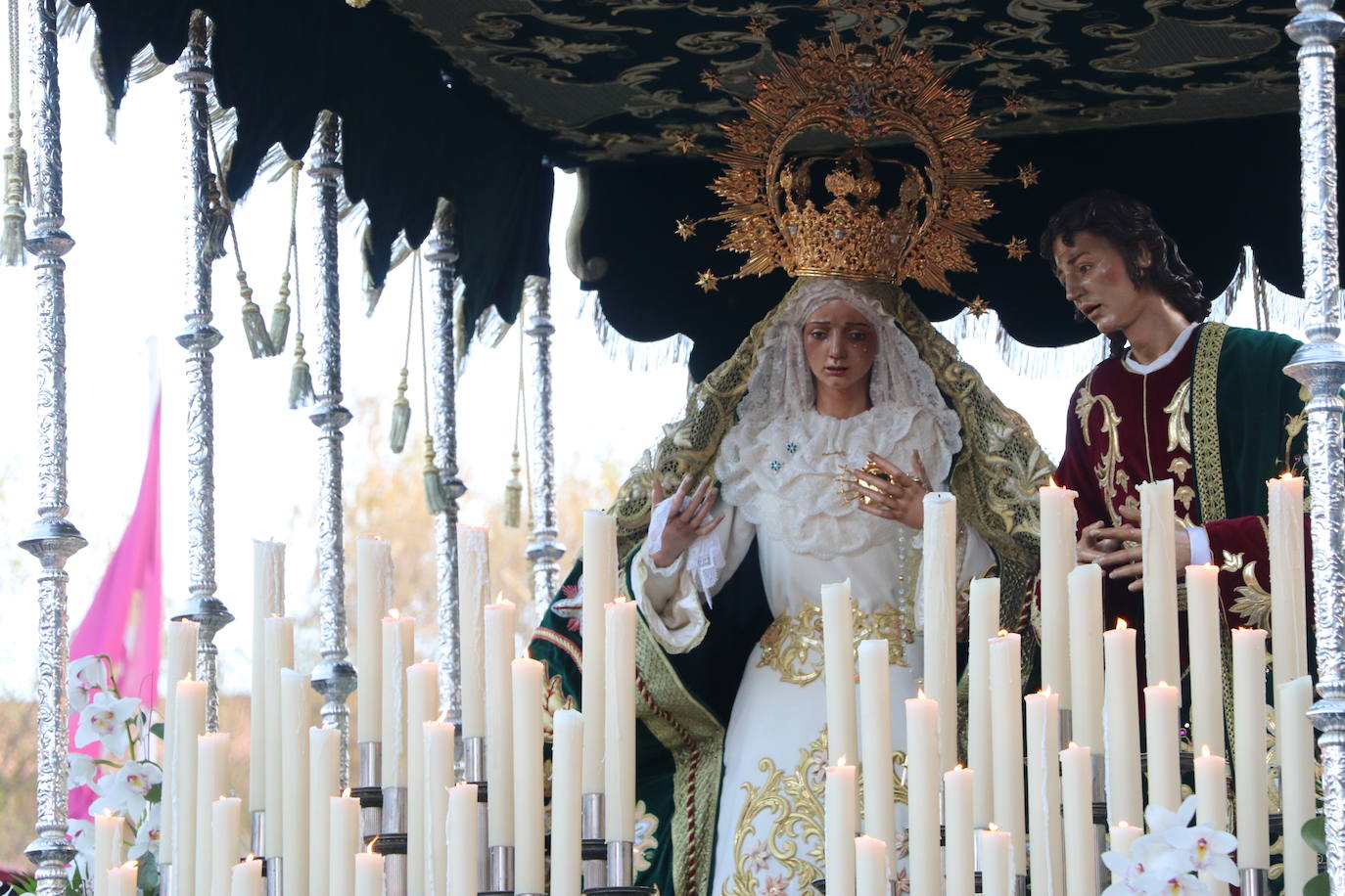 Procesión de María al Pie de la Cruz