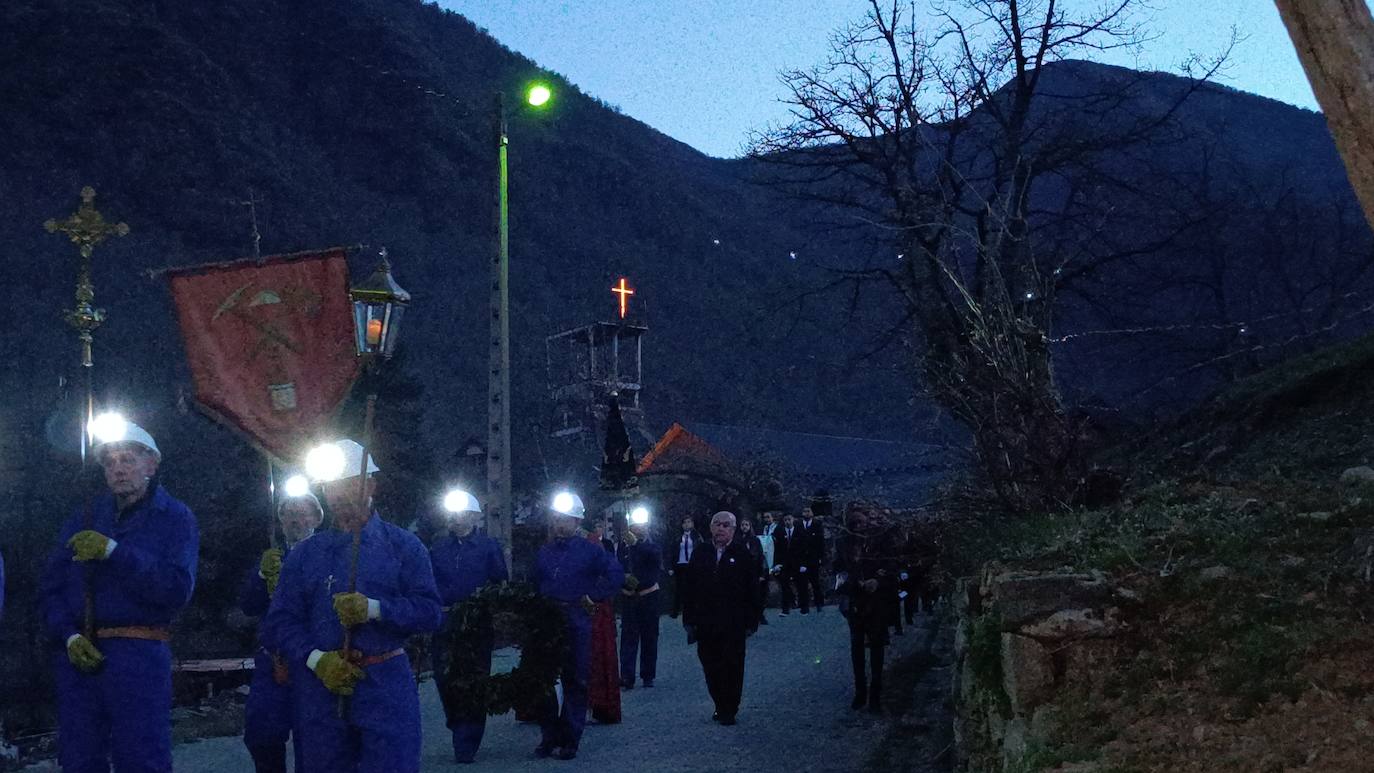 Procesión en Caboalles