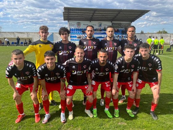 Once del Atlético Bembibre en su visita al Almazán.