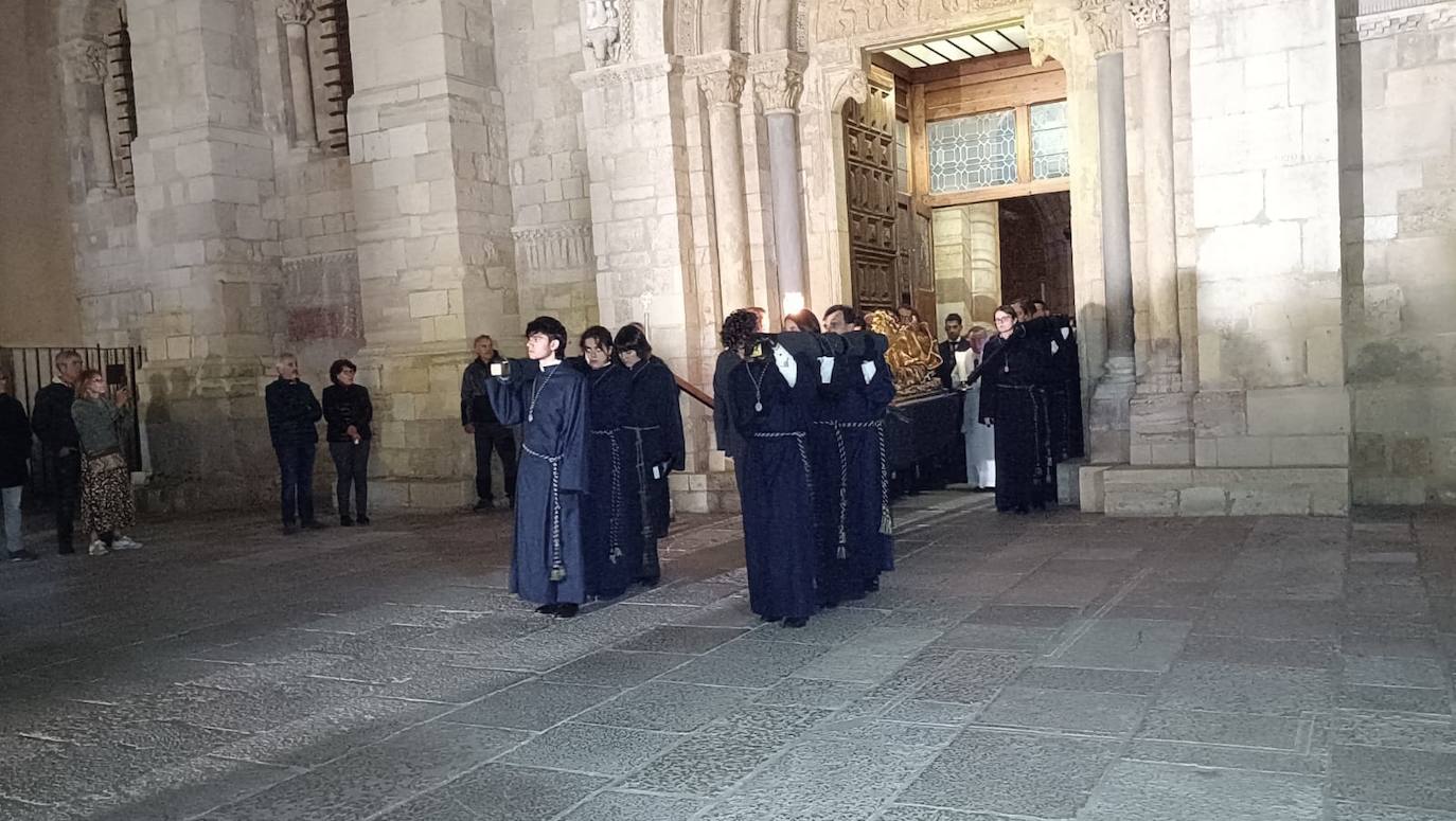 Un emotivo Vía Lucis