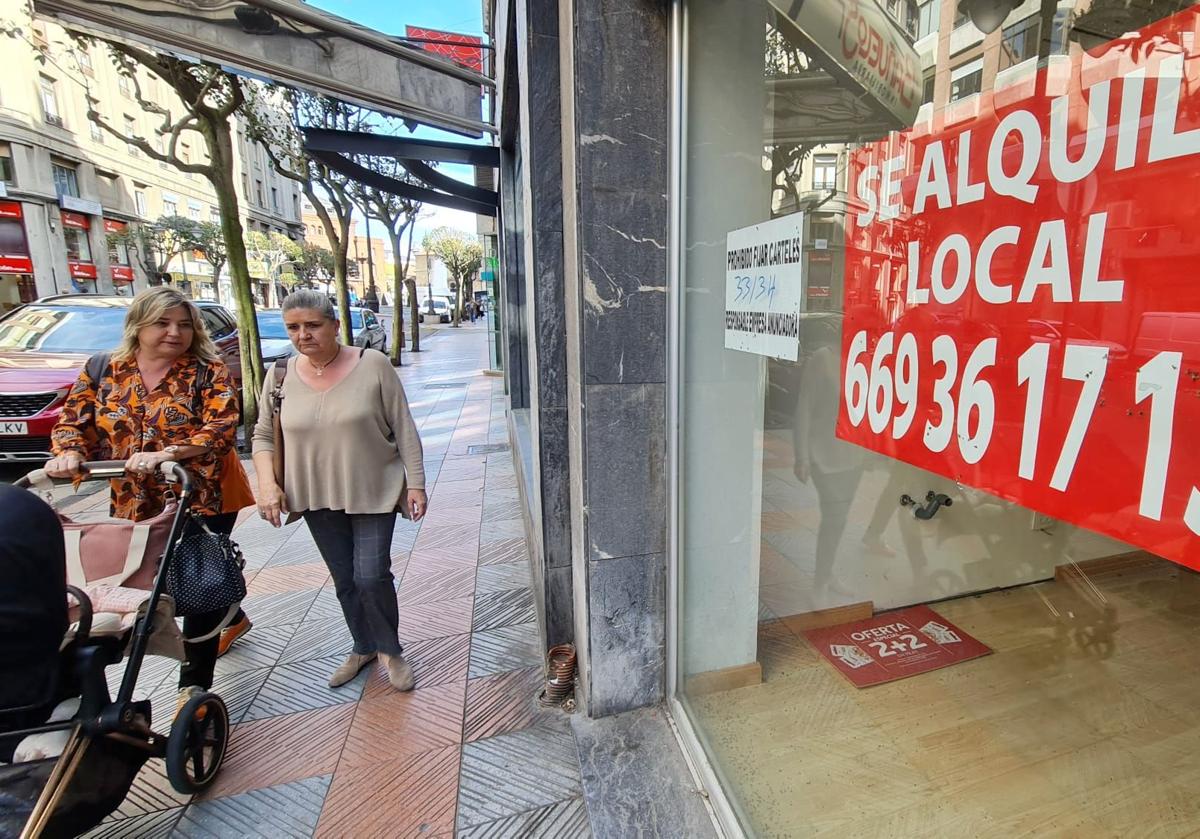 Algunas calles de la capital cuentan con cuatro de cada cinco locales comerciales en alquiler.