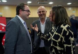 Conferencia de director general del Instituto Nacional de Ciberseguridad, Félix Barrio, sobre 'INCIBE: Recursos y herramientas para protegerse de ciberataques', dentro del Foro de Empresarios de Castilla y León y la Fundación Schola. Junto a él, la consejera de Movilidad y Transformación Digital, María González Corral.