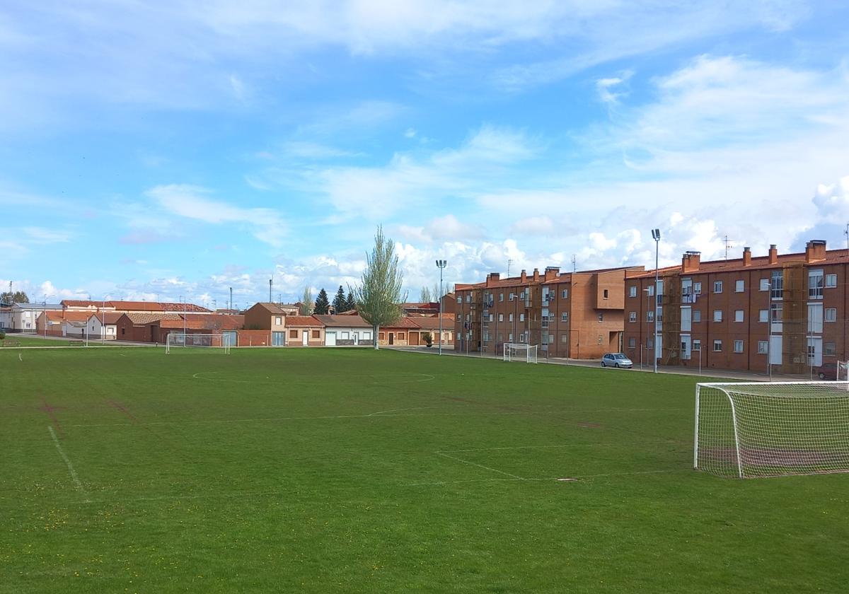 En las instalaciones deportivas se implantará una red de riego automatizada.