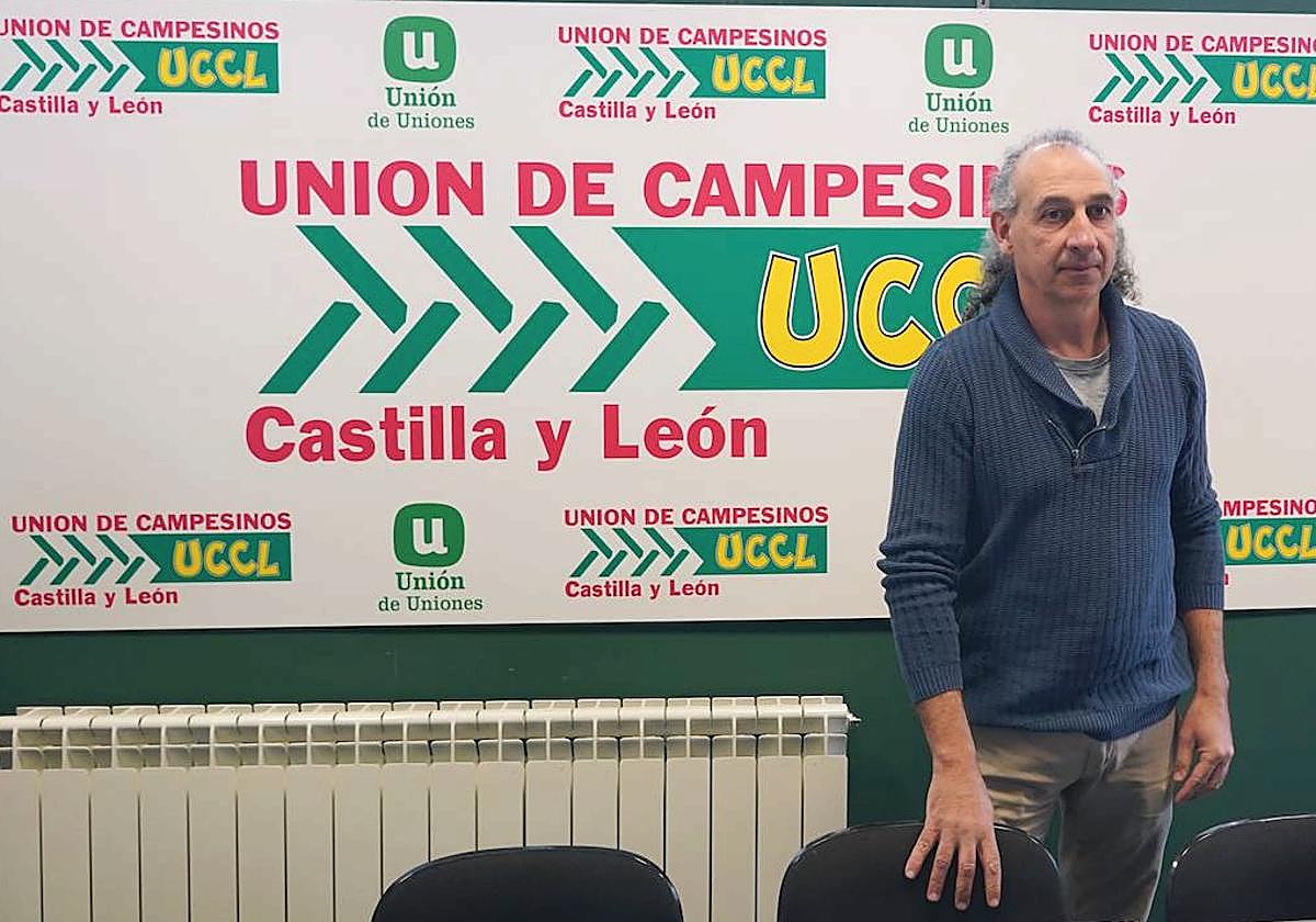 El coordinador de la Unión de Campesinos de Castilla y León (UCCL), Jesús Manuel González Palacín, ofrece una rueda de prensa ante la «grave» situación climatológica de sequía