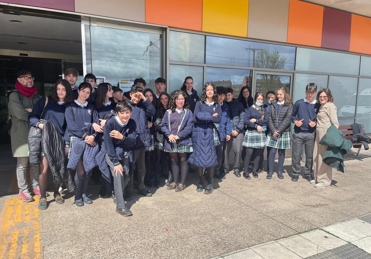 El Colegio La Asunción visita el CRE de Discapacidad y Dependencia de San Andrés del Rabanedo
