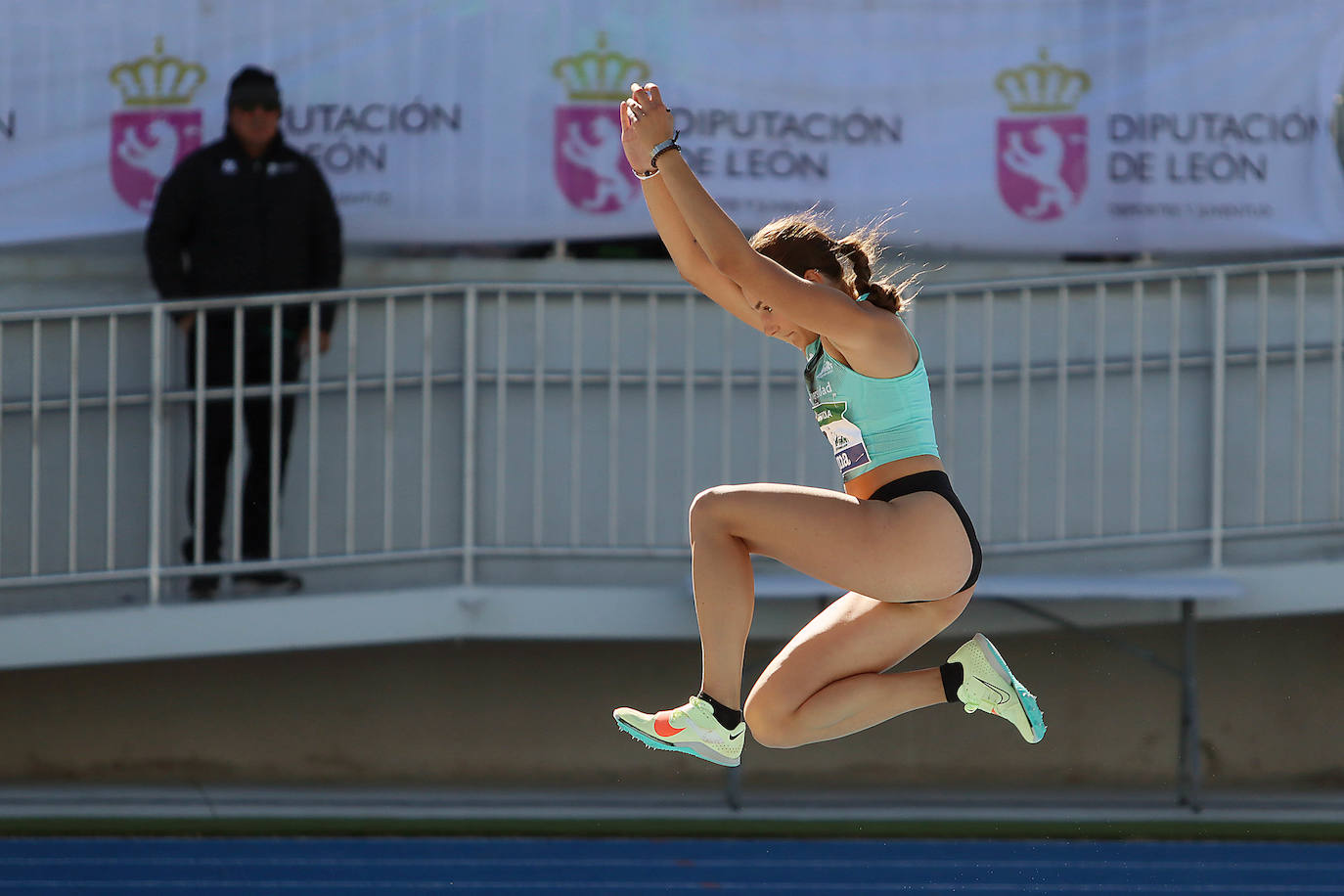 Inauguración en competición oficial de las nuevas pistas de Atletismo de la ULE