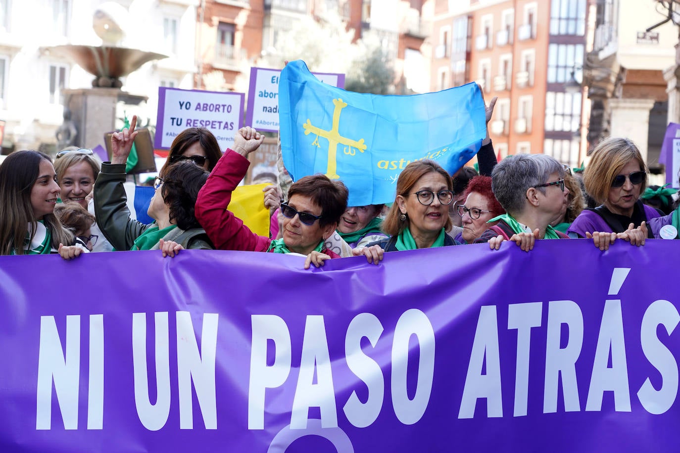 Manifestación feminista para defender el derecho efectivo a abortar en todas las provincias