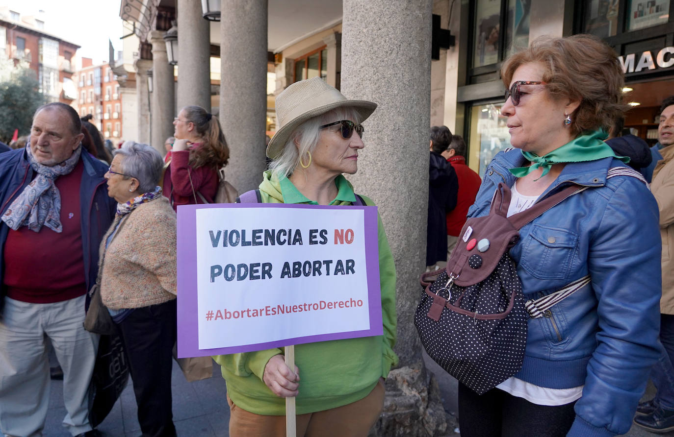 Manifestación feminista para defender el derecho efectivo a abortar en todas las provincias