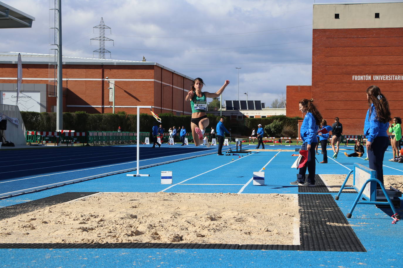 Inauguración en competición oficial de las nuevas pistas de Atletismo de la ULE