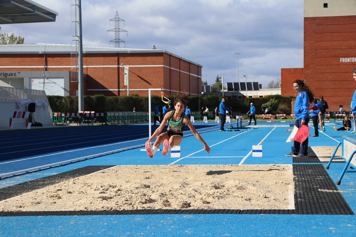 Inauguración en competición oficial de las nuevas pistas de Atletismo de la ULE