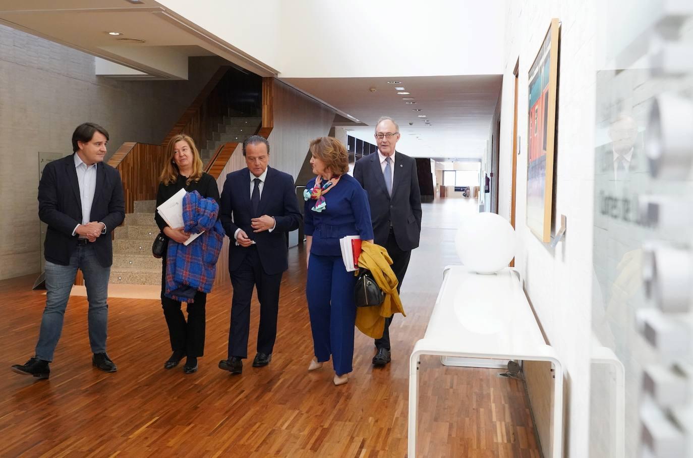 Comparecencia de Amilivia en las Cortes de Castilla y León