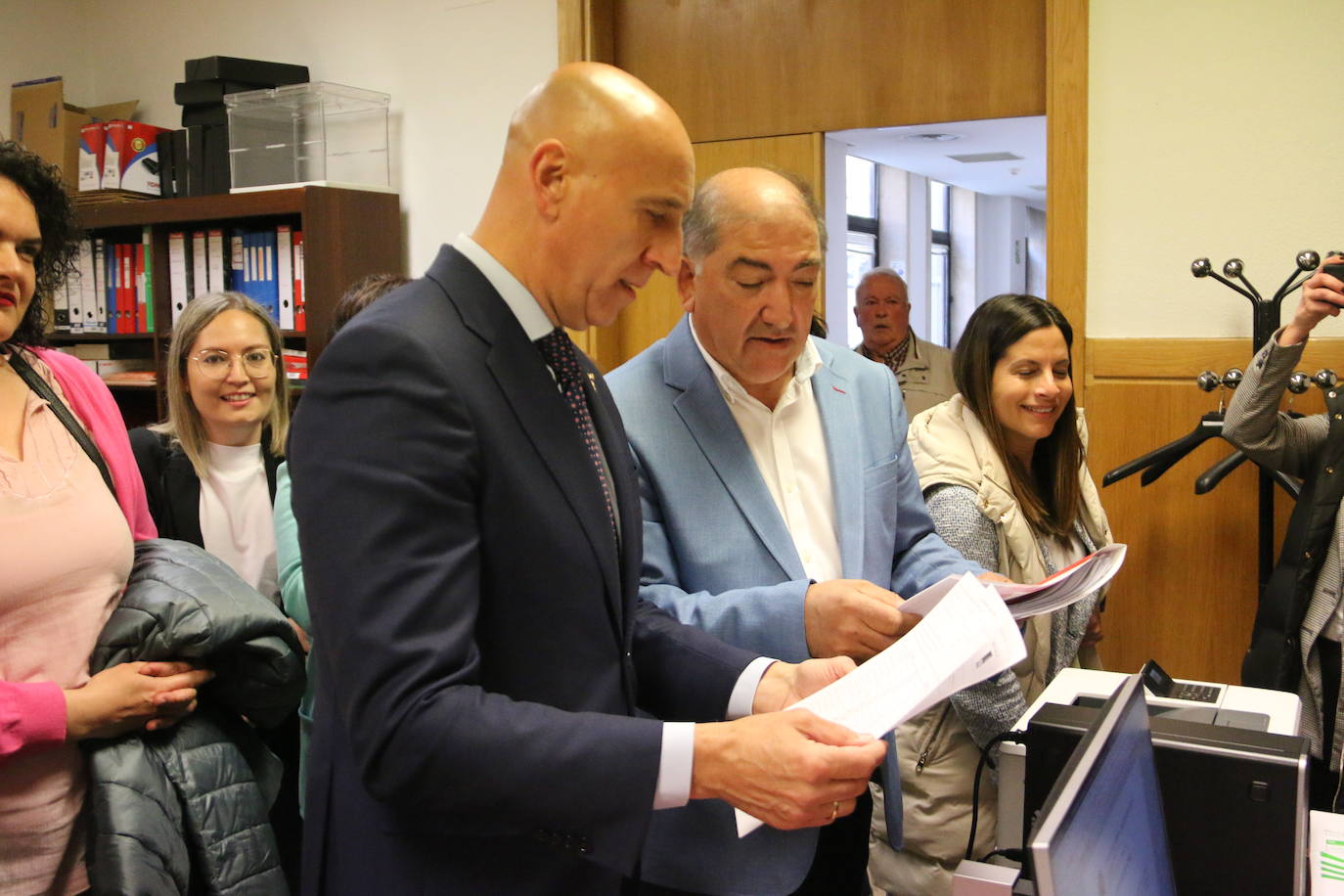 Diez registra su candidatura al Ayuntamiento