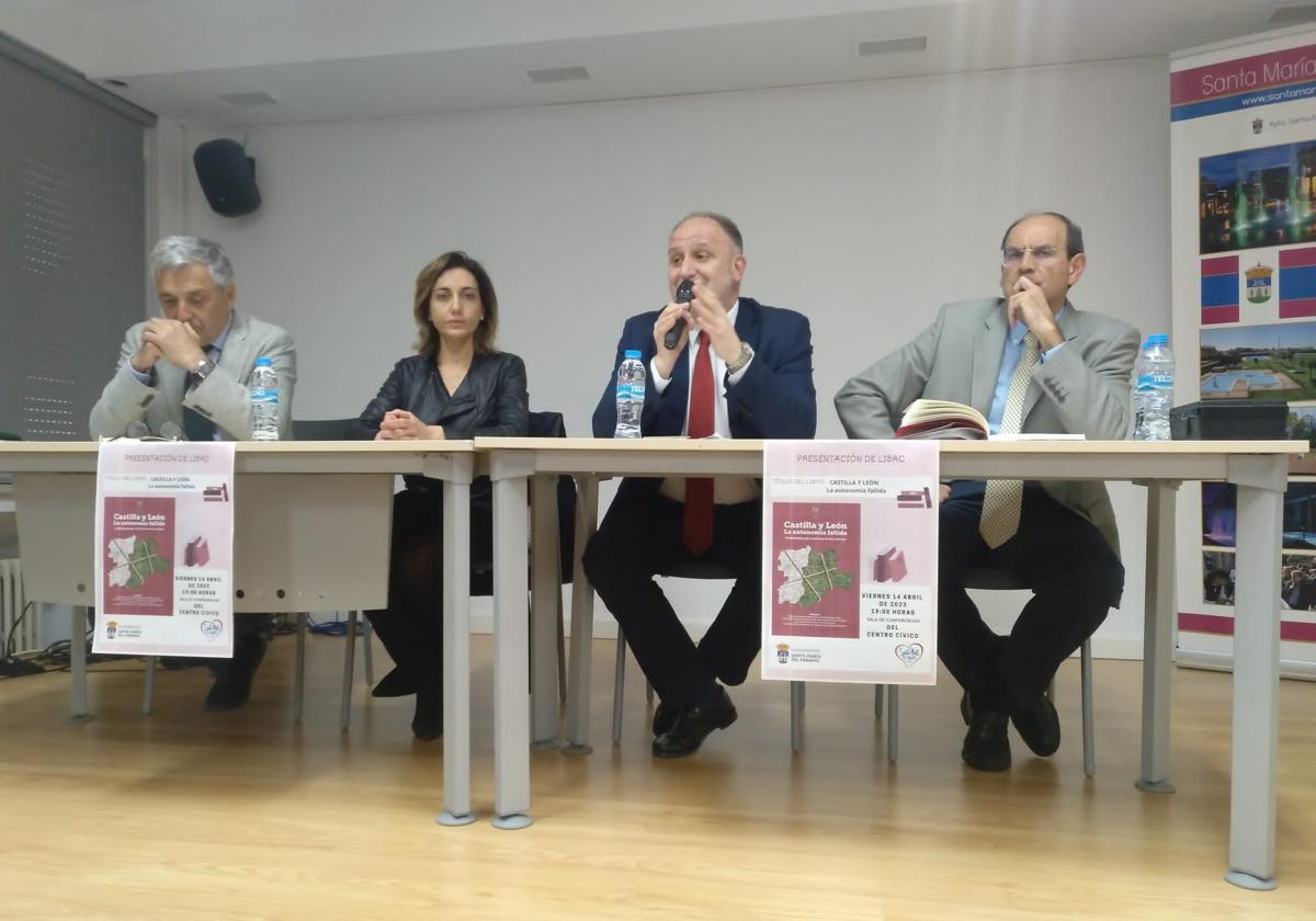 Presentación del libro en Santa María del Páramo.