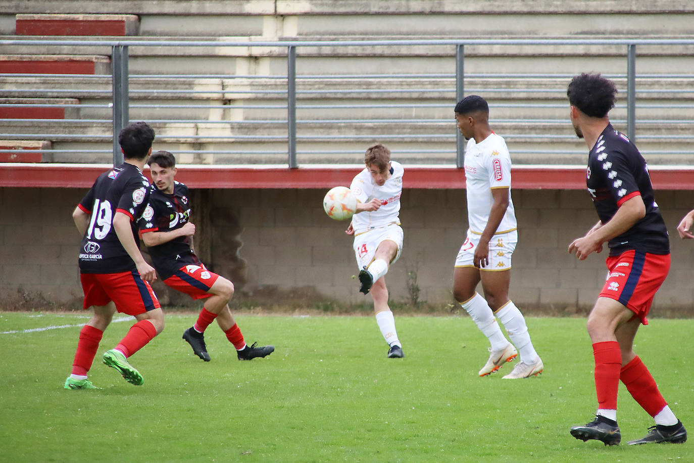 Las mejores imágenes del Júpiter-Atlético Bembibre