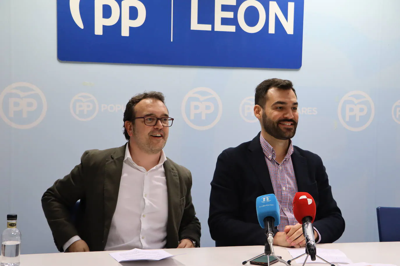 Los procuradores leoneses del PP hacen un balance del primer año de Gobierno de la Junta