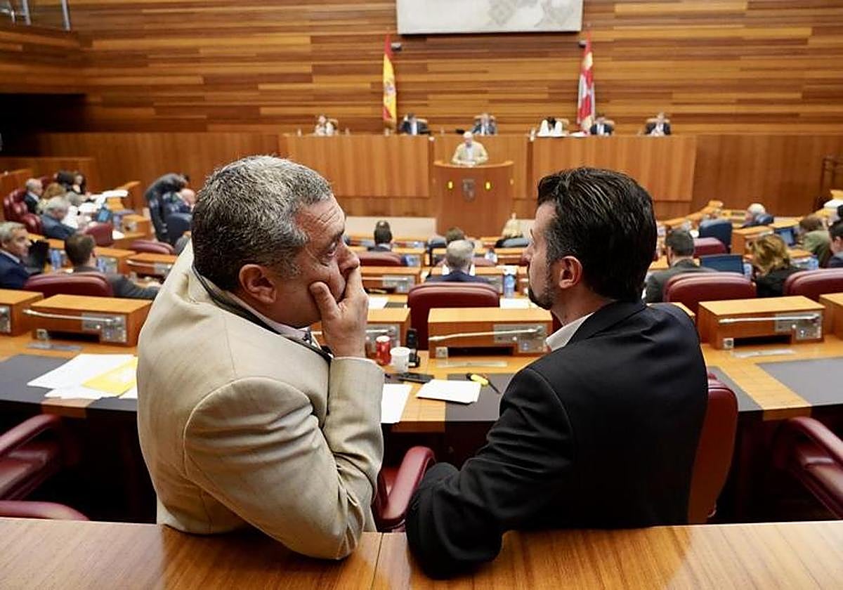 Cortes de Castilla y León, sede parlamentaria de la comunidad.