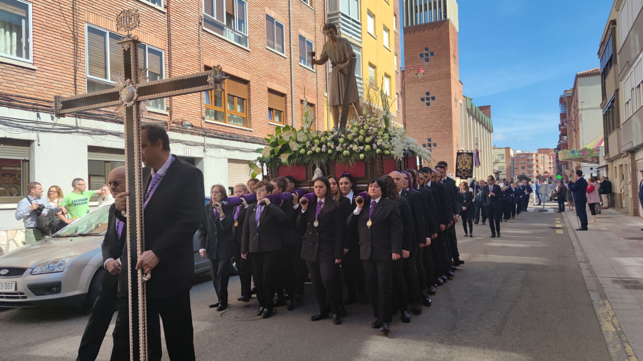 Procesión por las calles de León