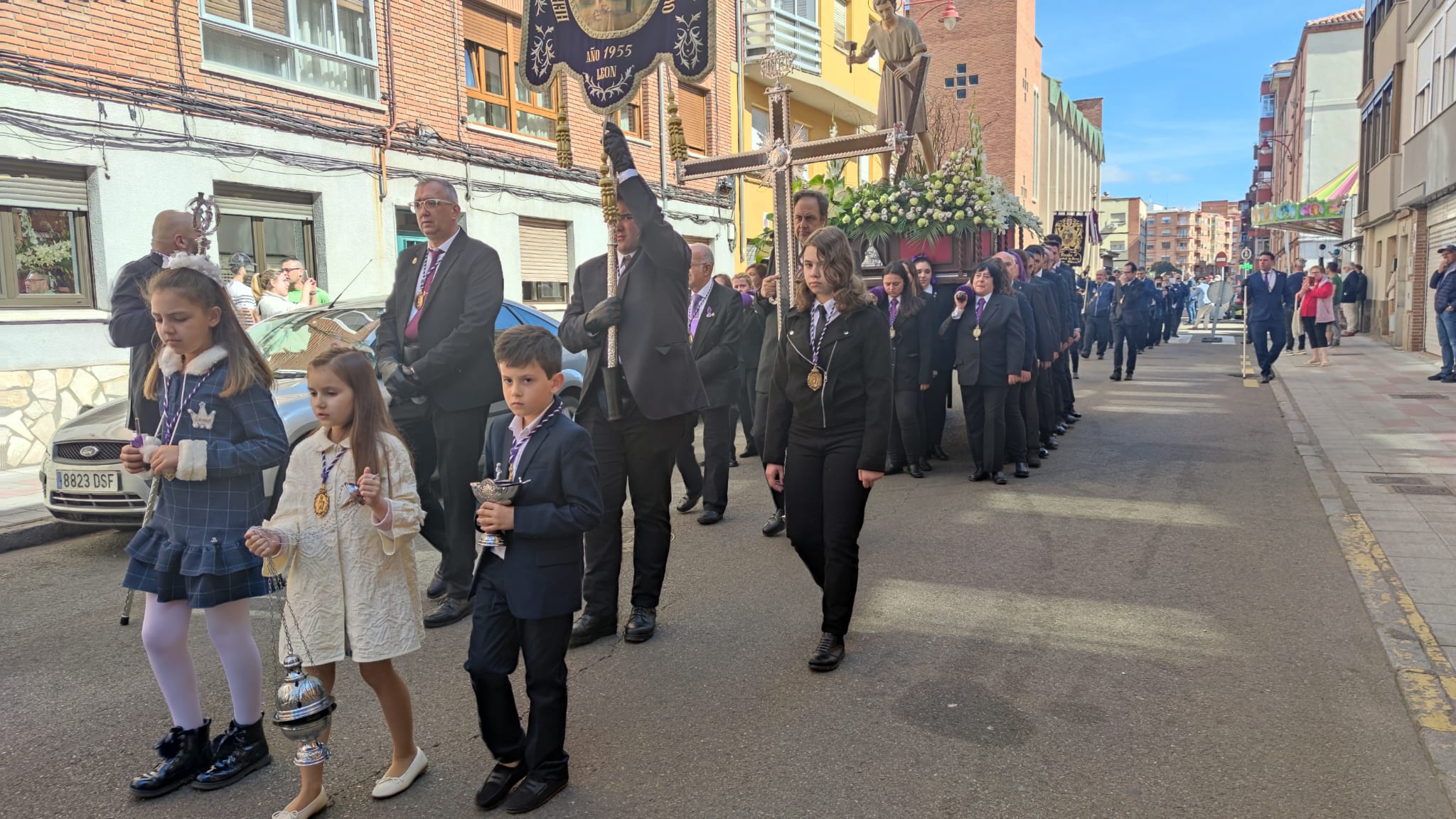 Procesión por las calles de León