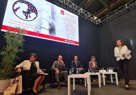 Un instante de la apertura del congreso celebrado en el Palacio de Exposiciones de León.