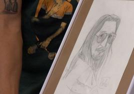Dibujo que un alumno del centro ha entregado a la familia del artista leonés Lolo.