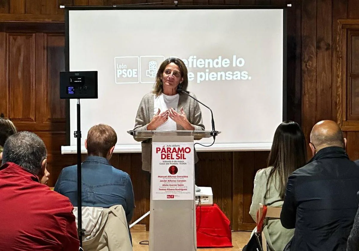 Teresa Ribera presenta la candidatura de Alicia García en Páramo del Sl.